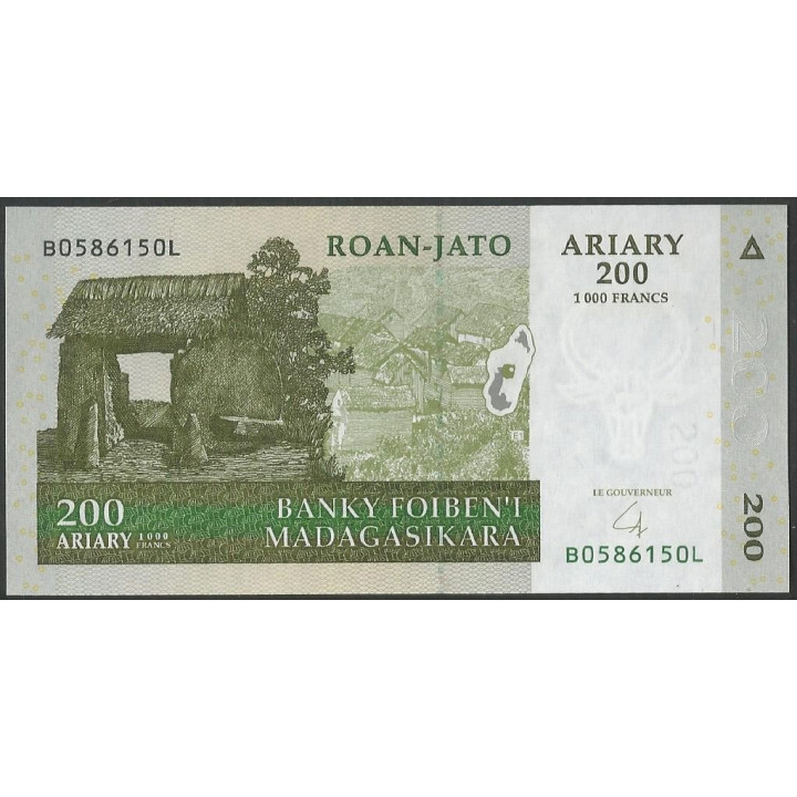 Madagascar 200 Ariary 2004 P87b